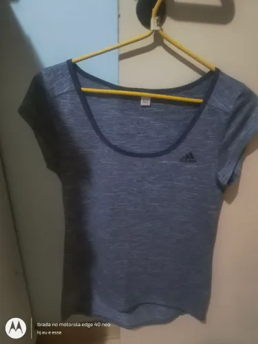 Camisa baby look Adidas