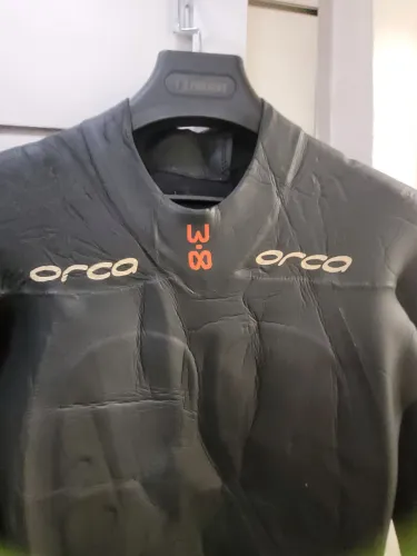 Roupa borracha natação
