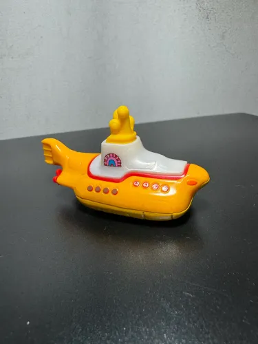 Hot Wheels Coleção HotWhells temáticos - HW Beetles Yellow Submarine