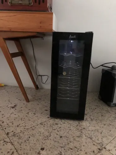 Adega para 10 garrafas de vinho