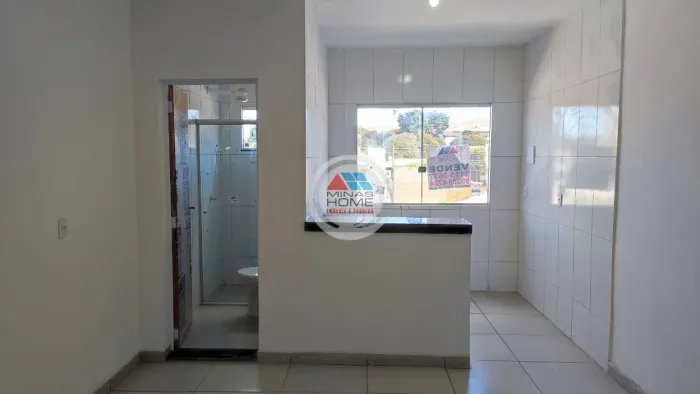 Charmoso Apartamento Duplex de 1 Quarto com Varanda