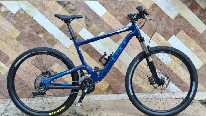 Bicicleta GT Helion Elite. Full Suspension. Único dono. Revisada.