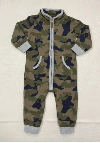 Macacão camuflado Carters usado apenas 1x
