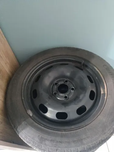 Vendo jogo de 4 rodas aro 15 furacão 5x100