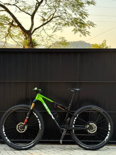 Bike full em fibra de carbono SUNN ALCATRAZ