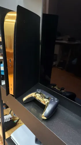 Ps5 série God of War black  dourado 