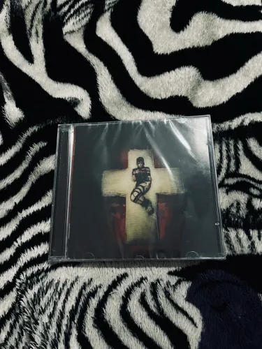 CD Demi Lovato - Holy Fvck (LACRADO)