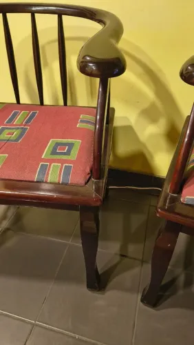 Par de poltronas de madeira