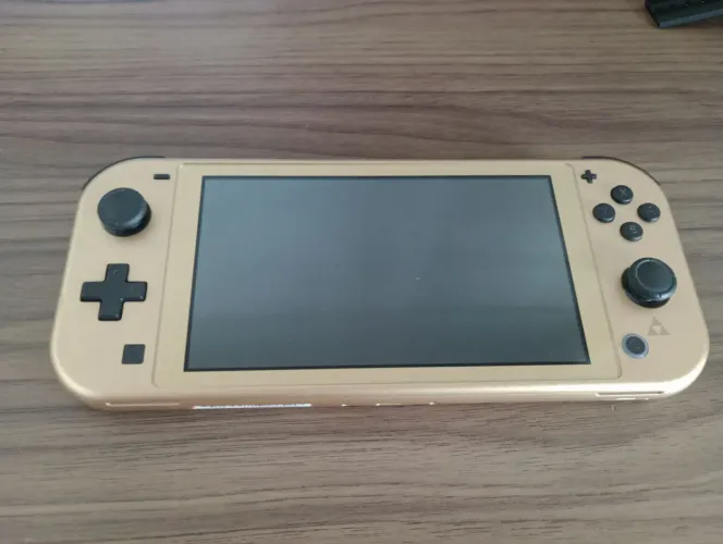 Nintendo Switch Lite Usado Hyrule Edition (Sem carregador ou caixa)