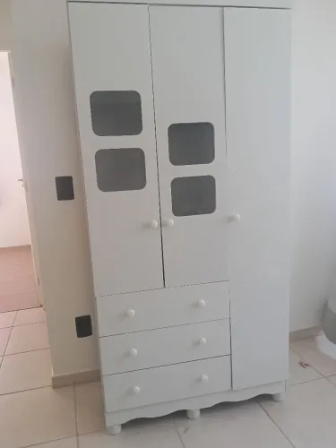 Guarda roupa infantil
