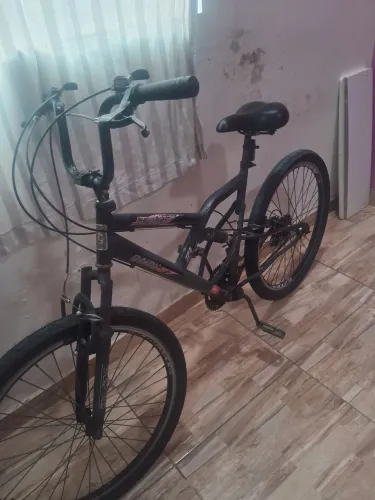 Vendo essa ótima bicicleta em boa condição pra uso