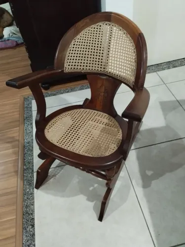 Antiguidade cadeira de balanço 