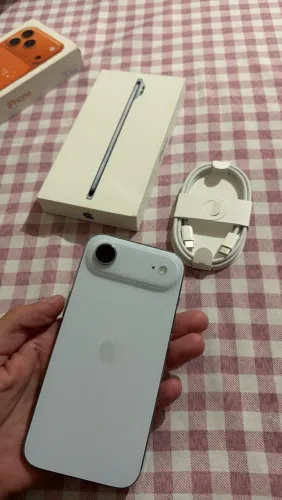 iPhone 17 air, 256gb, aparelho na garantia Apple até 07/27.