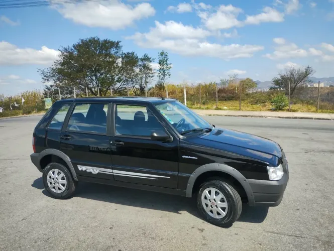 Fiat Uno Mille Celeb. WAY Econ. 1.0 F.flex 4P 2009
