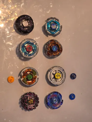 Beyblades faltando 1 peça
