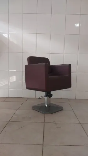 Poltrona de salão de cabeleireiro
