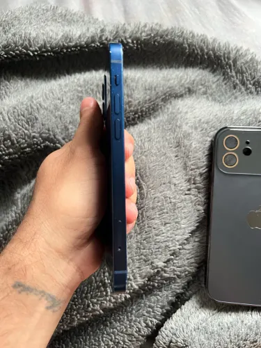 iPhone 12