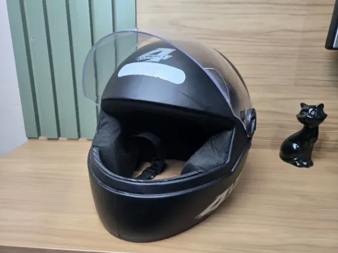 Capacete de Moto Simples