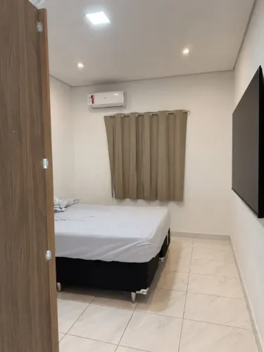 ABERTO A NEGOCIAÇÃO CASA PROXIMA A PRAÇA DO JOAO DE BARRO