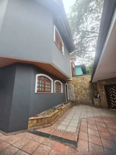 Sobrado com 4 quartos para alugar, 500 m² por R$ 6.700/mês - Jardim Santa Mena - Guarulhos