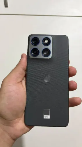 MOTO EDGE 70 256 GB/ 12 GB CINZA CERTIFICAÇÃO MILITAR, IP69, IP68  SNAPDRAGON 7 GEN 4