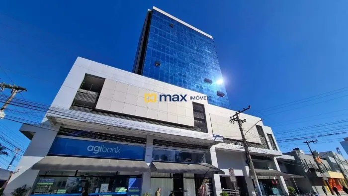 Sala Comercial. Bairro: Centro, Itajaí