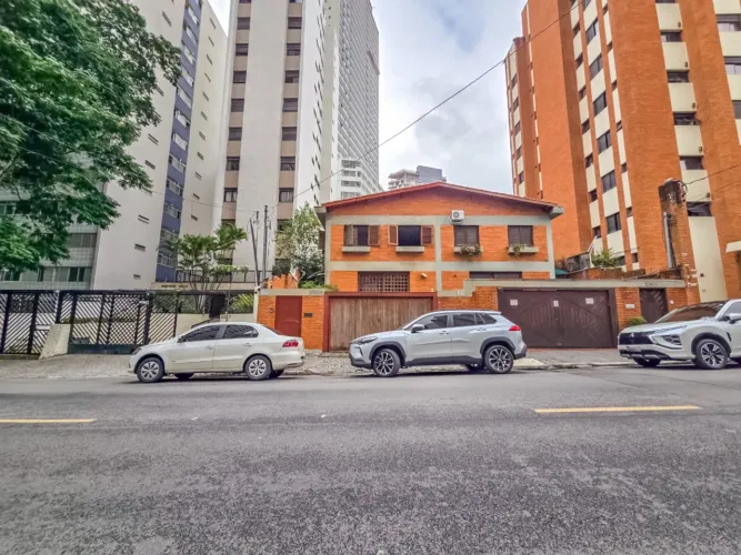 Sobrado para venda em Pinheiros com 4 quartos, sendo 2 suítes, 191m²