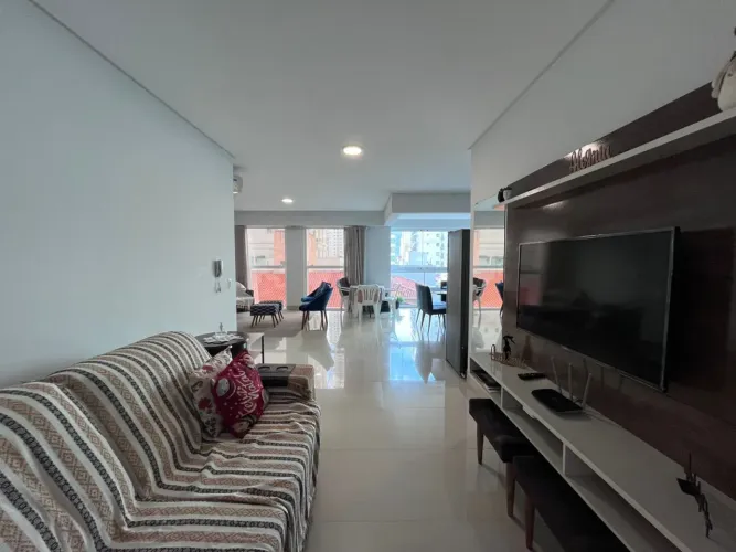 Apartamento mobiliado para Locação, no Centro de Itapema!