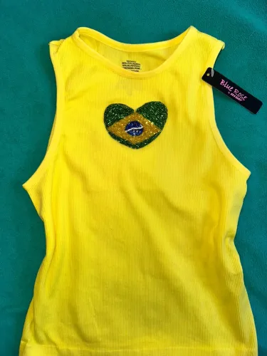 Vendo Blusa Regata com Bordado do Brasil em Pedraria - Tamanho G