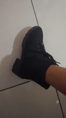 Bota feminina N 36 ou 37