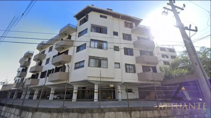 Cobertura duplex no bairro Santa Catarina