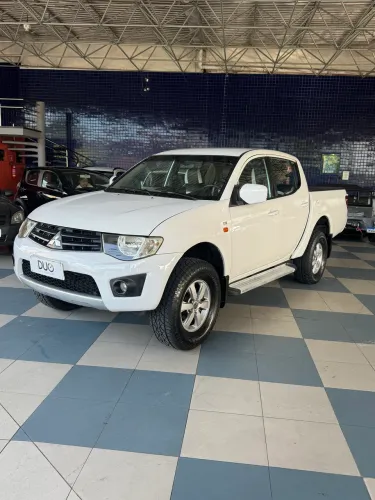Mitsubishi L200 Triton GLX 3.2 CD TB Int.diesel MEC 2017