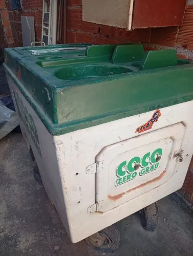 Carrinho de água de coco
