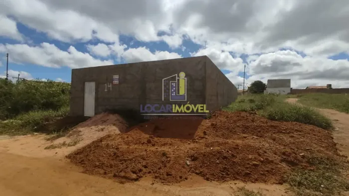 Vendo ou Troco Lote murado no Miro Cairo com alicerce pronto para um sobrado