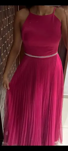 Vestido rosa de festa 
