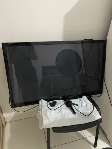 Vendo TV 43 polegadas LG