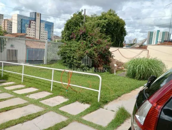 Venda ou Locacao - pronta p/clinica, espaço na frente p/estacionamnento, plana, porcelanat