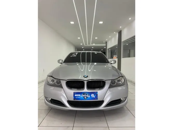 BMW 320I 320i 2010