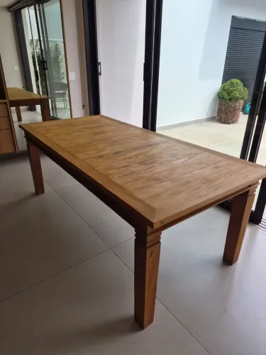 Mesa de madeira demolição