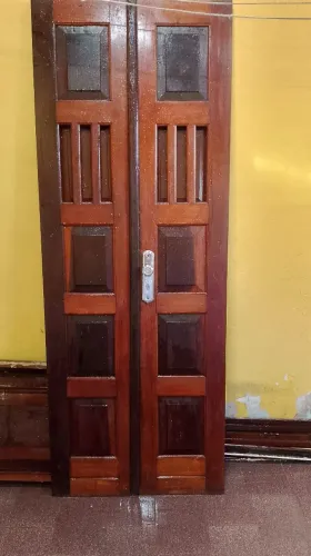 Porta e janela de madeira Jatobá