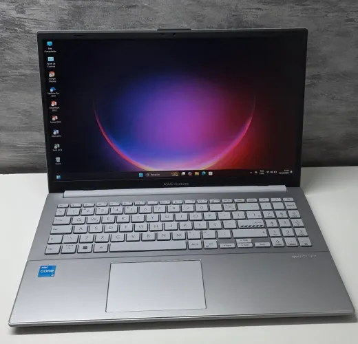 Notebook i3 8gb ram/ssd 512gb/Tela full HD