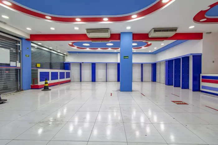 Loja na Avenida Pedro Severino Júnior, 65 700 m²
