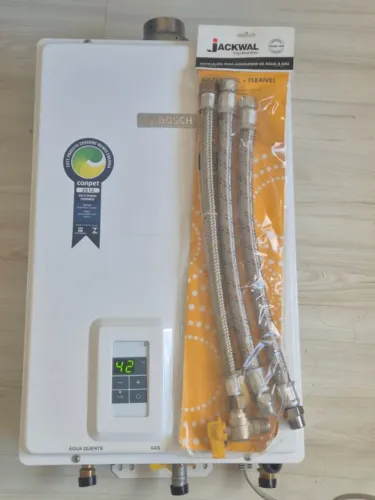  Aquecedor Digital Bosch 25L GWH 500 PLUS (GLP) + Kit Instalação bivolt 