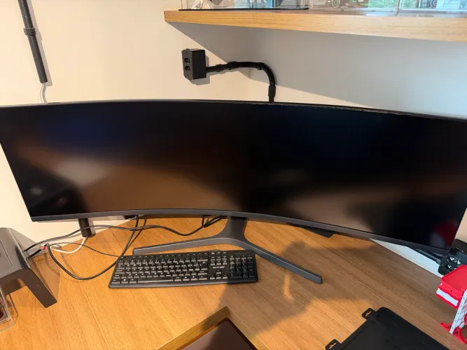 Monitor Gamer Super Ultrawide Samsung Odyssey CRG9 49" QLED - Impecável