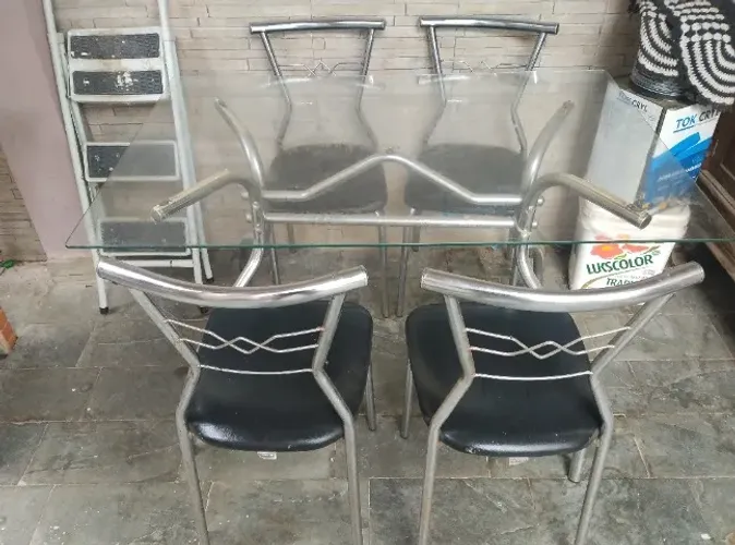 Mesa de Jantar 4 Cadeiras 