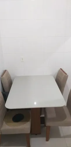 Mesa de 4 lugares