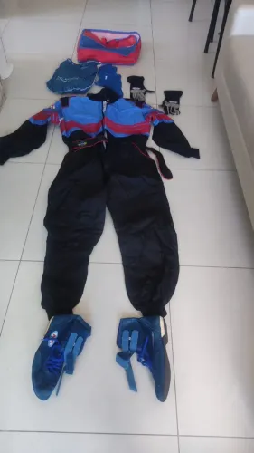 Macacão de piloto, ideal para Kart e off road