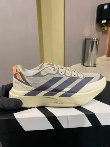 Tênis adizero 1:1 $600