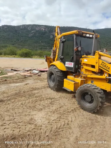 Retroescavadeira forza br 2025 4x4