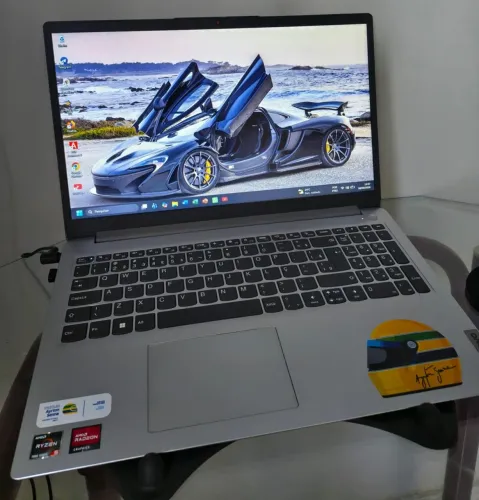Vende-se notebook em perfeito estado